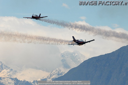 2007-05-06 1668 Pallanza Airshow - Pioneer Team